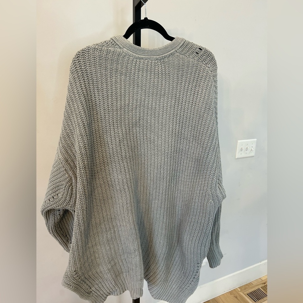 Very oversized free people sweater size medium - Picture 4 of 4